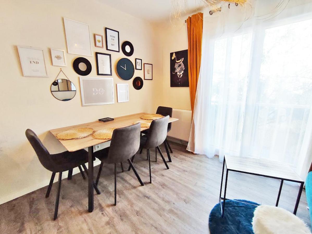 L'Escampette, Duplex T3, Centre Luchon, Wifi, Casier A Skis, 4 Personnes Bagnères-de-Luchon Eksteriør billede